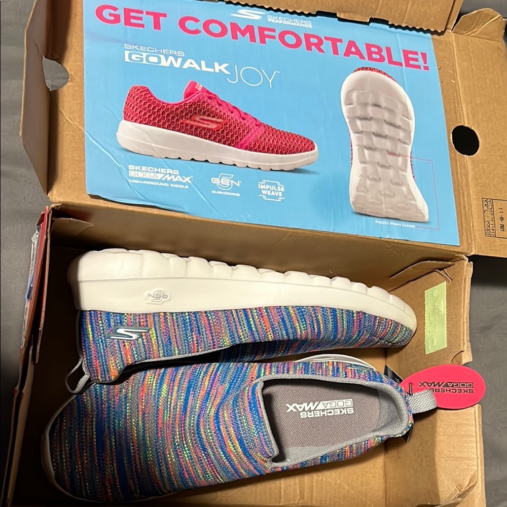 Skechers gowalk Slip-On Shoes NEW IN BOX 7.5